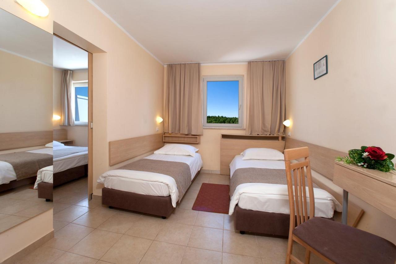 Hotel Delfin Plava Laguna Mugeba 외부 사진